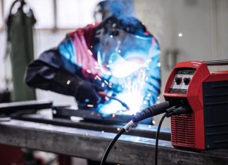 Сварочный полуавтомат: гид по выбору надёжного помощника для СТО